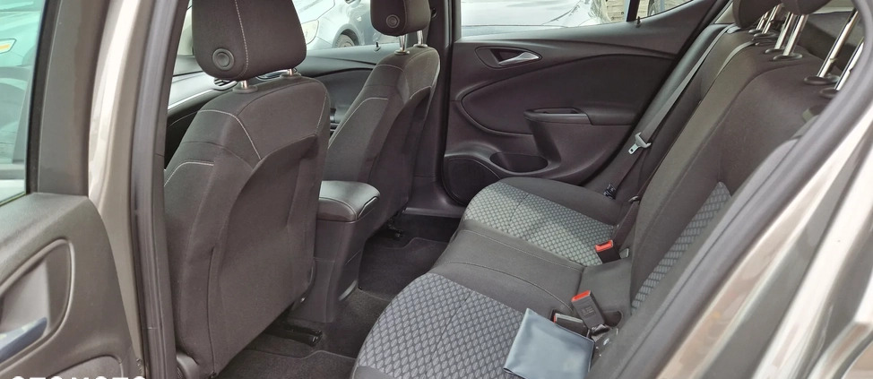 Opel Astra cena 39900 przebieg: 173000, rok produkcji 2016 z Tuszyn małe 742